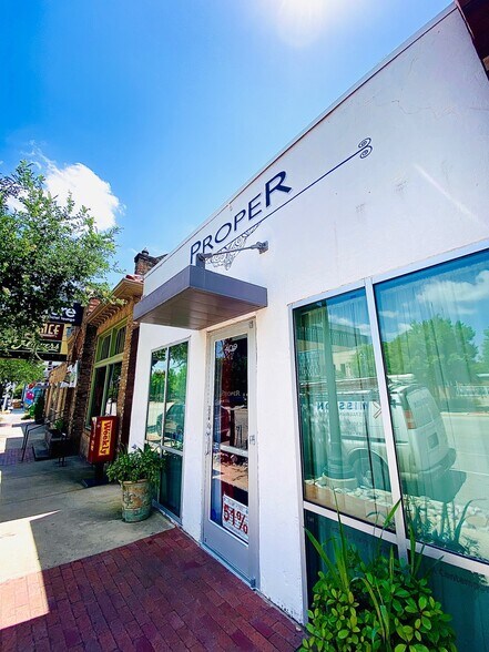More Photos Of 401-411 W Magnolia Ave, Fort Worth Storefront Retail Office For Lease
