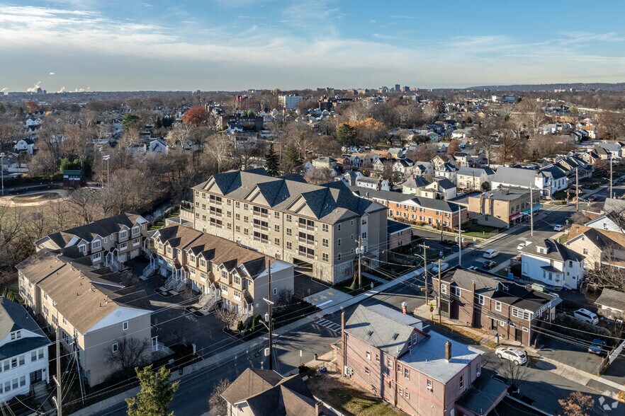 More Photos Of 106-108 Montgomery St, Bloomfield Apartments For Sale