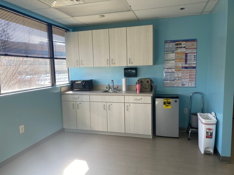 More Photos Of 1830 Town Center Dr, Reston Medical For Sale