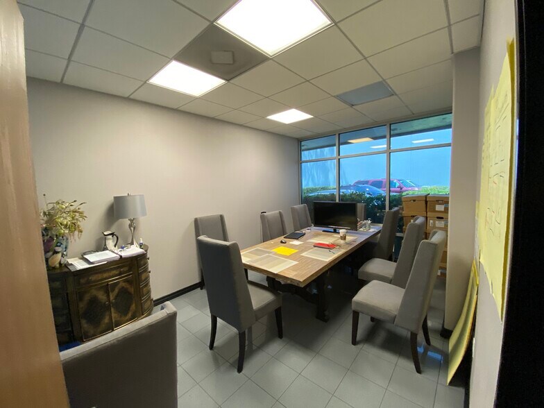 9362 Eton Ave, Chatsworth, CA 91311 Warehouse For Sale