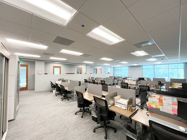 More Photos Of 235 Magrath Darby Blvd, Mount Pleasant Office For Lease