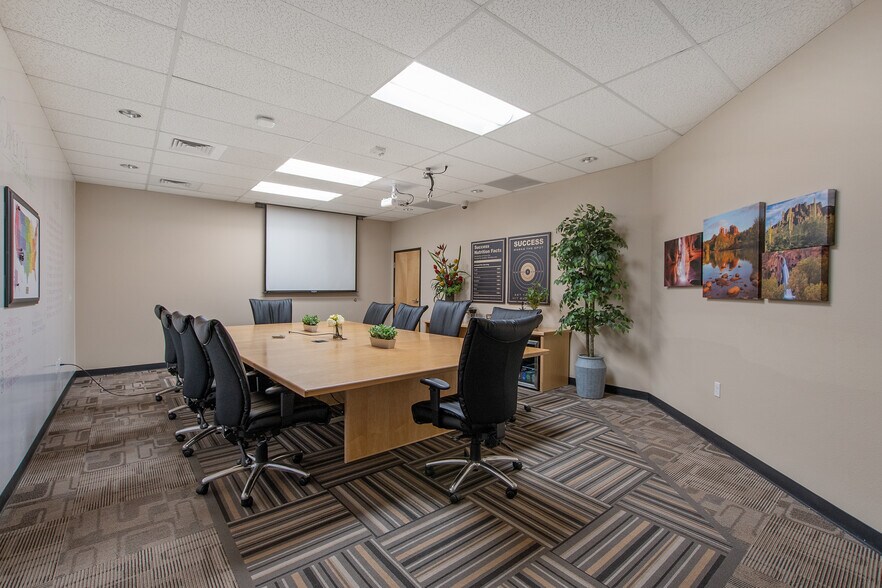 More Photos Of 19601 N Black Canyon Hwy, Phoenix Loft Creative Space For Lease