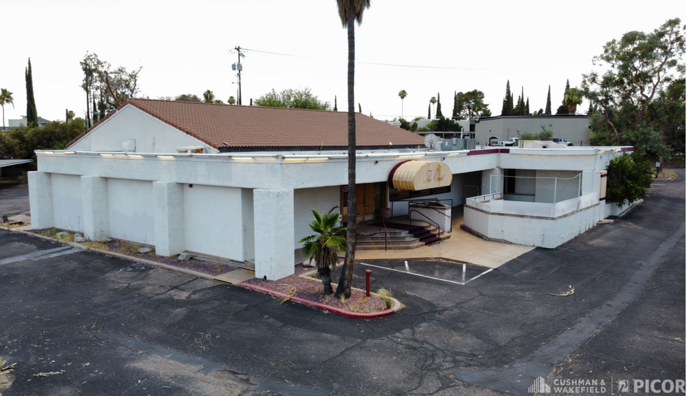More Photos Of 6350 E Tanque Verde Rd, Tucson Restaurant For Sale