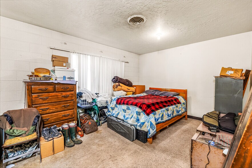 More Photos Of 875 W Main St, Cedaredge Flex For Sale