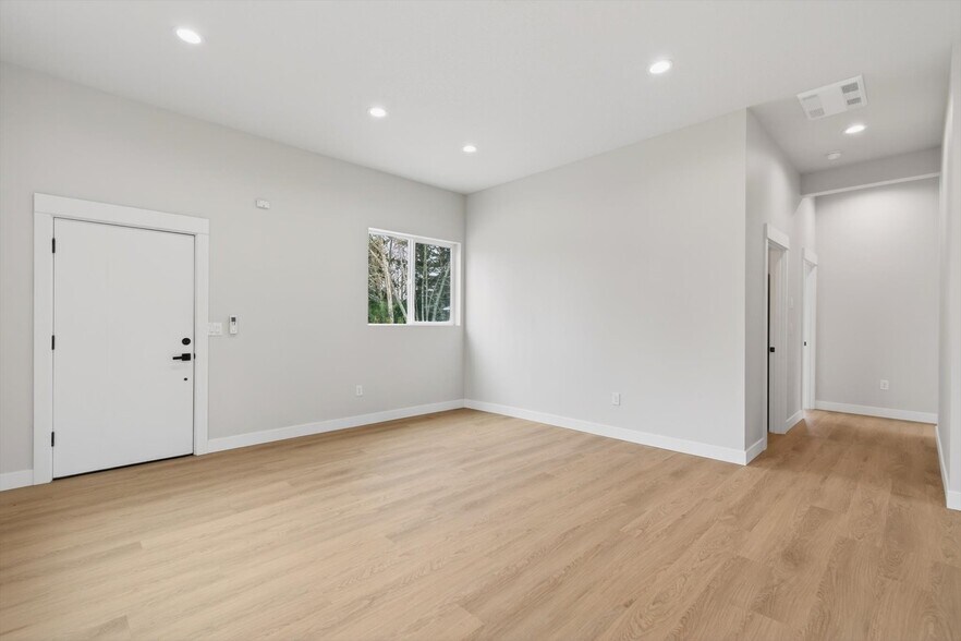 More Photos Of 11 Sun Crest Ln, Cathlamet Multifamily For Sale