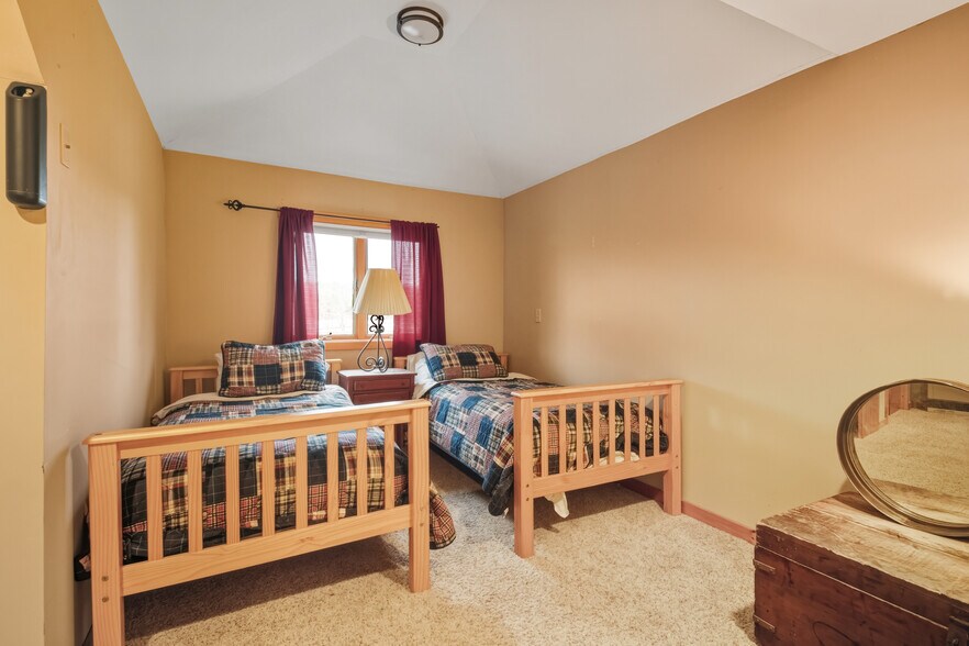 More Photos Of 798 Route 100, Wilmington Flex For Sale