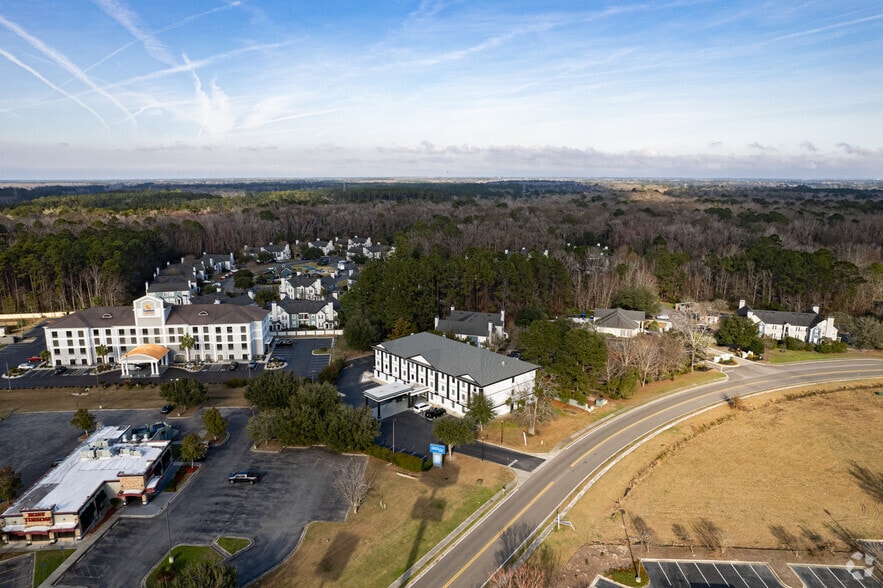 More Photos Of 480 Al Henderson Blvd, Savannah Hotel For Sale