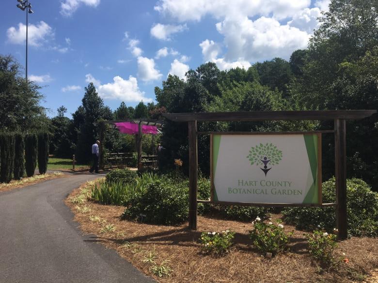 More Photos Of 33 S Carolina St, Hartwell Restaurant For Sale