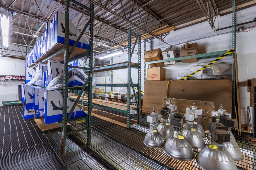 More Photos Of 5101 Crookshank Rd, Cincinnati Freestanding For Sale