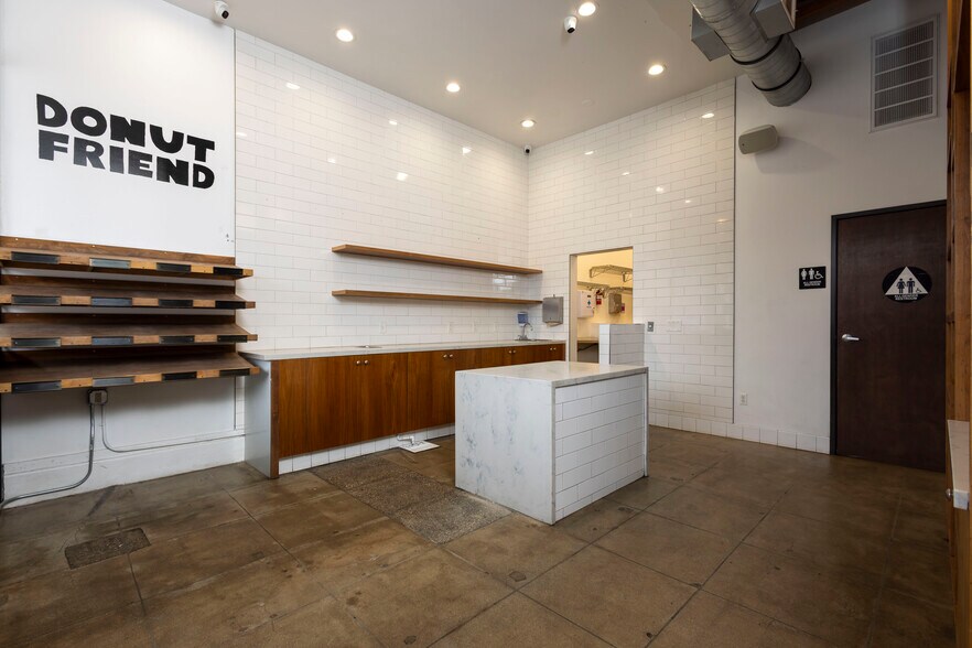 More Photos Of 3524-3536 W Sunset Blvd, Los Angeles Storefront For Lease