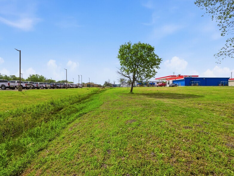 More Photos Of TBD TBD Mulberry Street, Kaufman Land For Sale