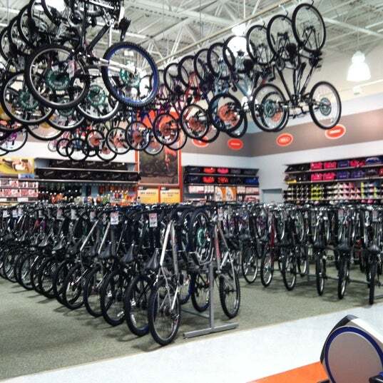 More Photos Of 5900 SW Huntoon St, Topeka Freestanding For Lease