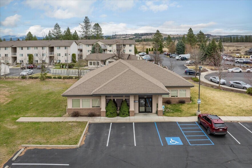 More Photos Of 9718 N Morton Ct, Spokane Office For Sale