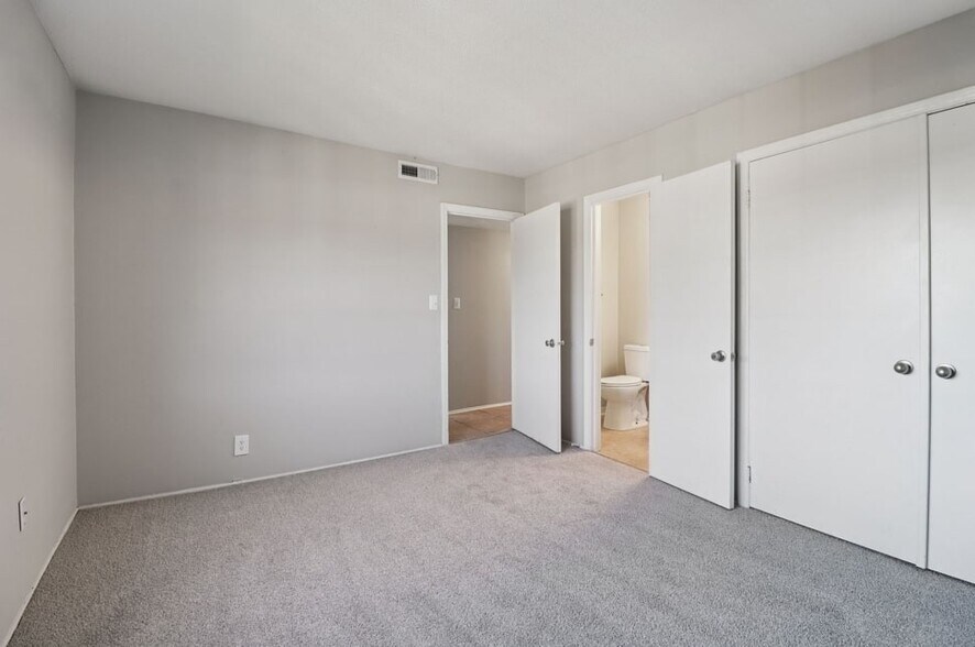 More Photos Of 1 Lakeside Rd, Greenville Apartments For Sale