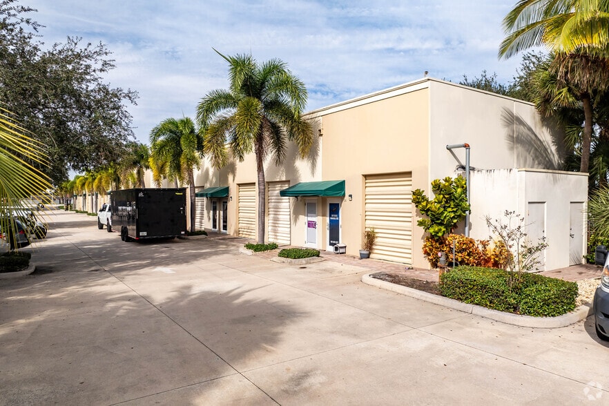 More Photos Of 1335 Old Dixie Hwy, Lake Park Unknown For Lease