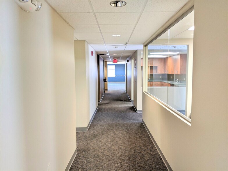 More Photos Of 1300 Metropolitan Blvd, Tallahassee Office For Lease