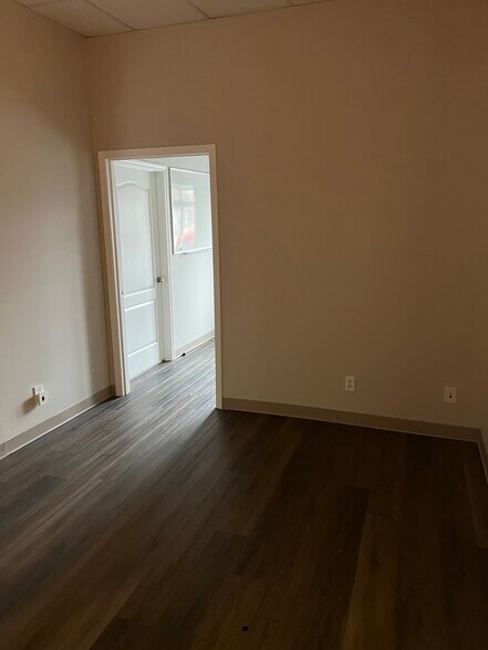 More Photos Of 2492 N Mount Juliet Rd, Mount Juliet Storefront Retail Office For Lease