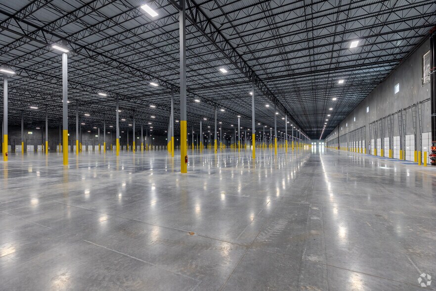 More Photos Of 134 Long Rd, Williamston Distribution For Sale