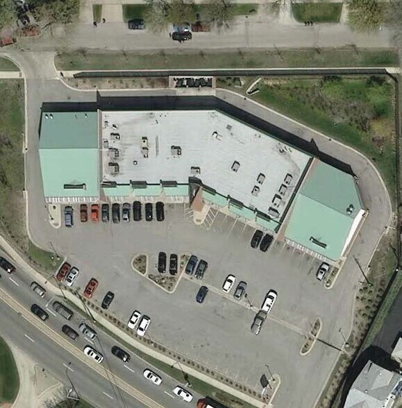 More Photos Of 1552-1590 Rand River Rd, Des Plaines Freestanding For Lease