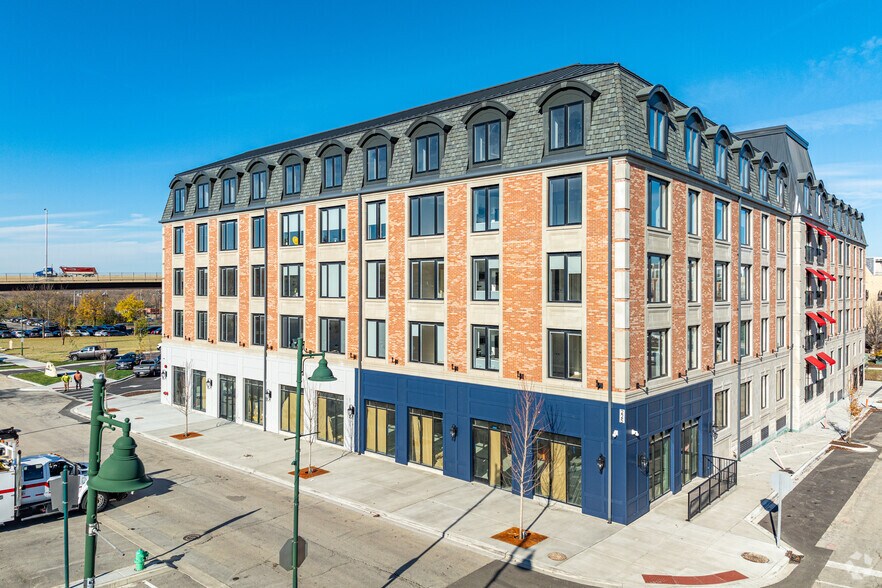 More Photos Of 225 Canal St, Lemont Apartments For Lease