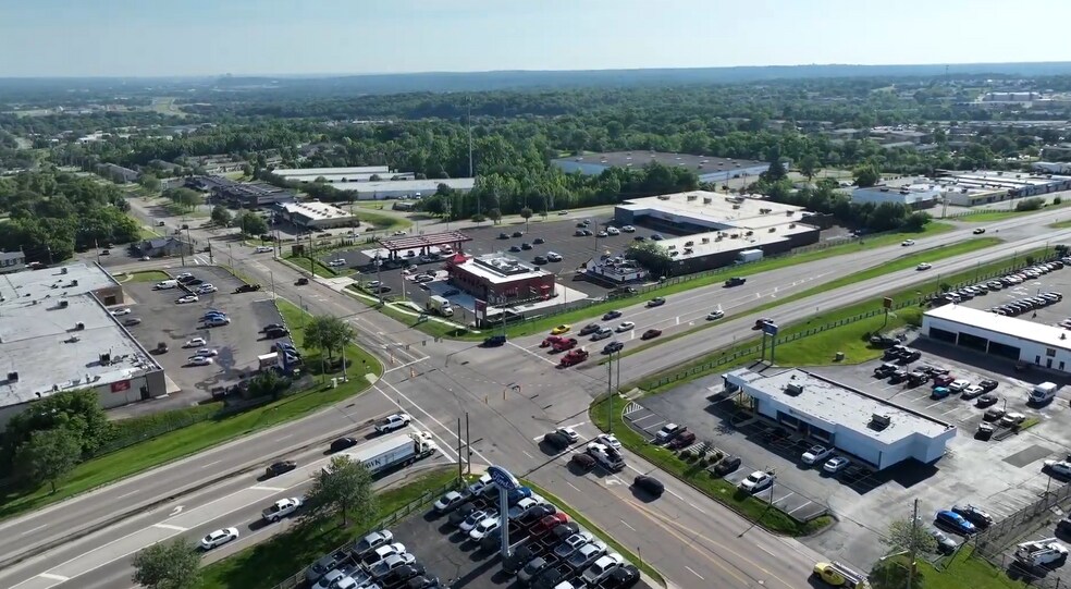 More Photos Of 810-852 Watertower Ln, Dayton Unknown For Lease