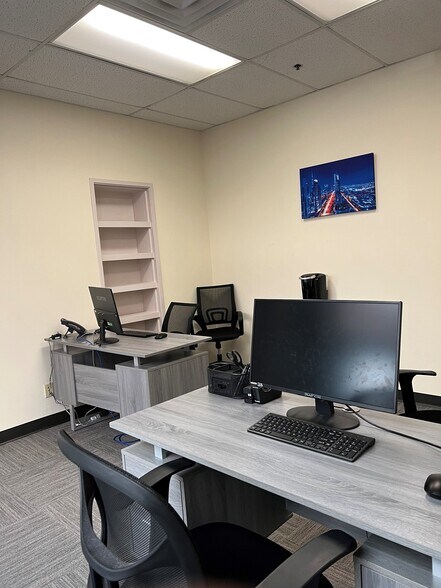 More Photos Of 5501 Independence Pkwy, Plano Medical For Sale