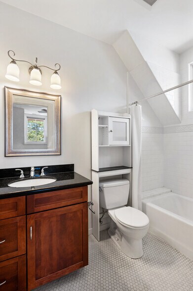 More Photos Of 333 G St, San Rafael Apartments For Sale