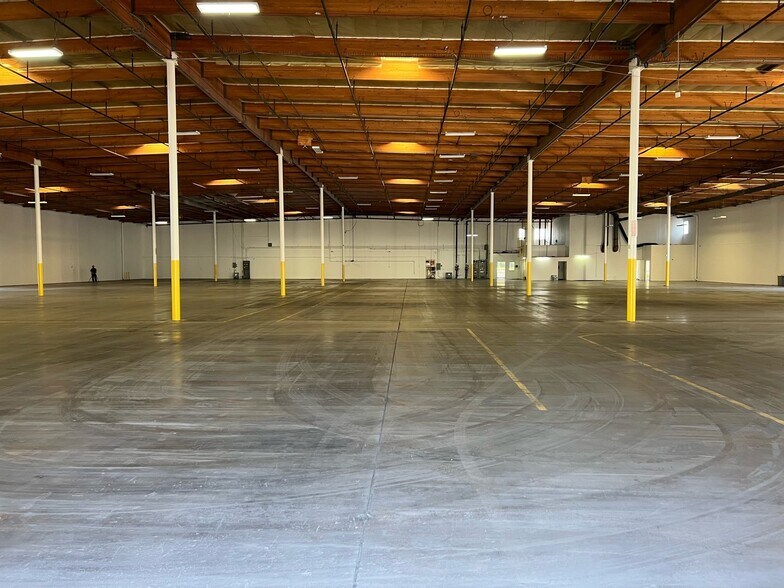 More Photos Of 1141 California Ave, Corona Warehouse For Sale