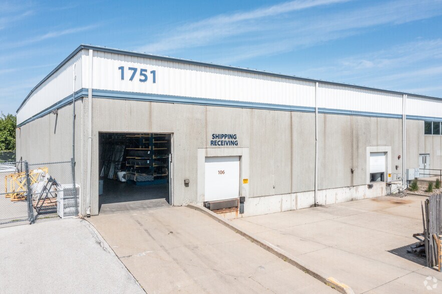 More Photos Of 1751 Guthrie Ave, Des Moines Warehouse For Lease