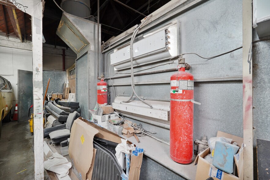 More Photos Of 245 24th St, Richmond Auto Repair For Sale