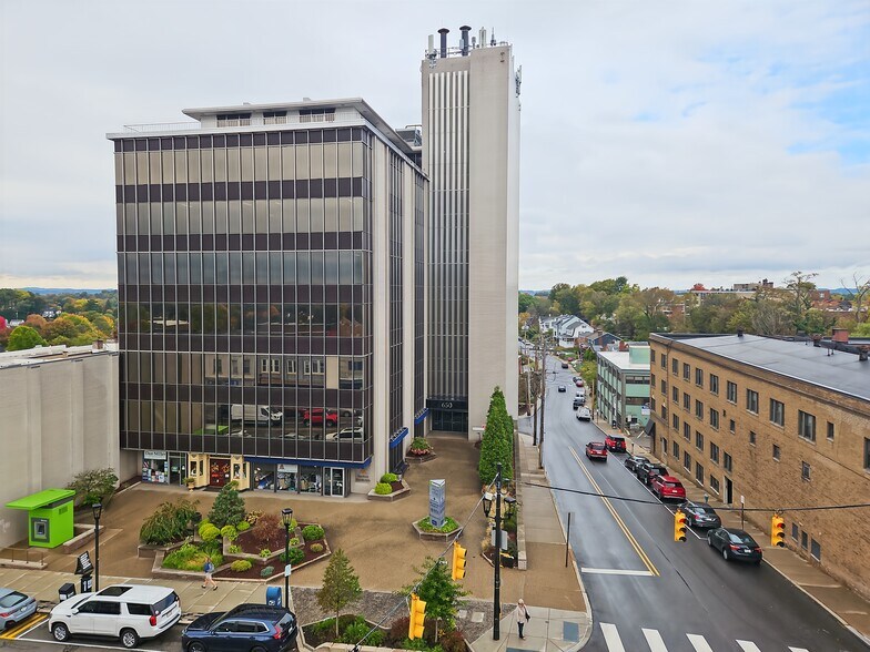 More Photos Of 650 Washington Rd, Pittsburgh Coworking Space