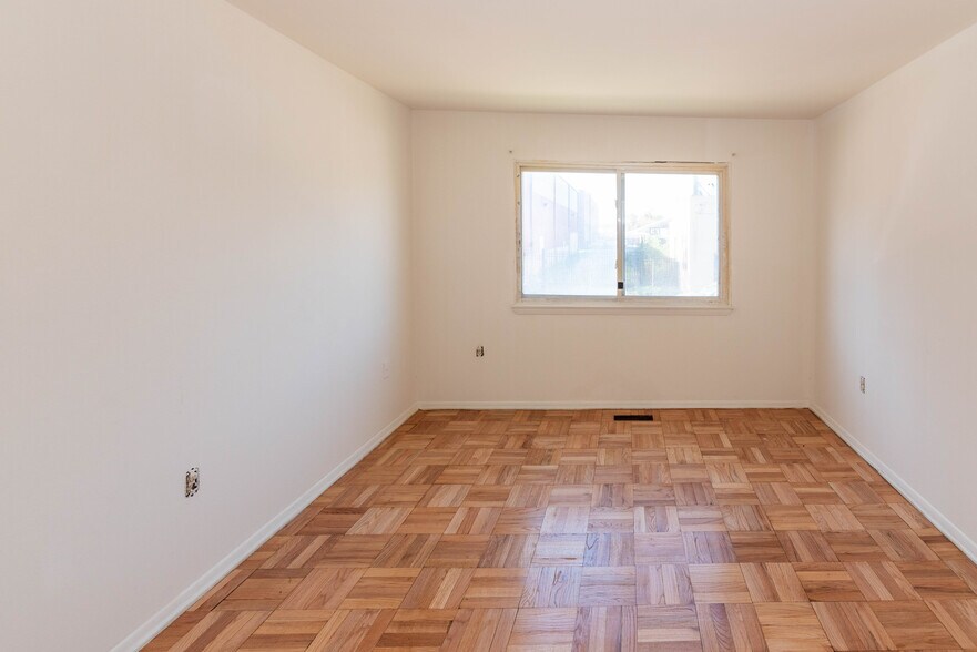 More Photos Of 2924 W Cold Spring Ln, Baltimore Apartments For Sale