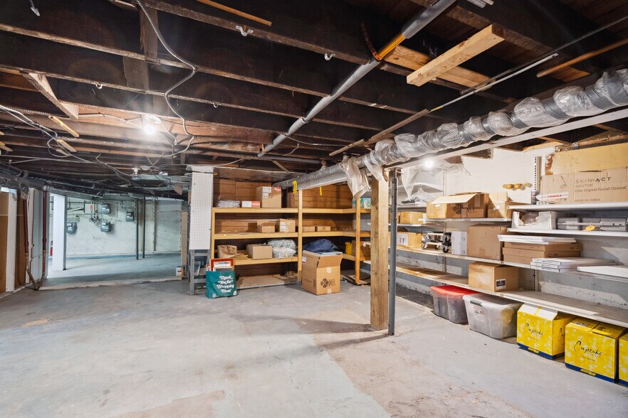 More Photos Of 253 Sea Cliff Ave, Sea Cliff Storefront Retail Residential For Sale