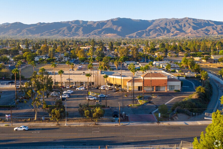 More Photos Of 1110-1150 W 6th St, Corona Unknown For Lease