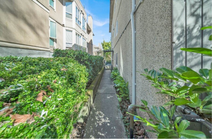 More Photos Of 3719 W 8th Av, Vancouver Apartments For Sale