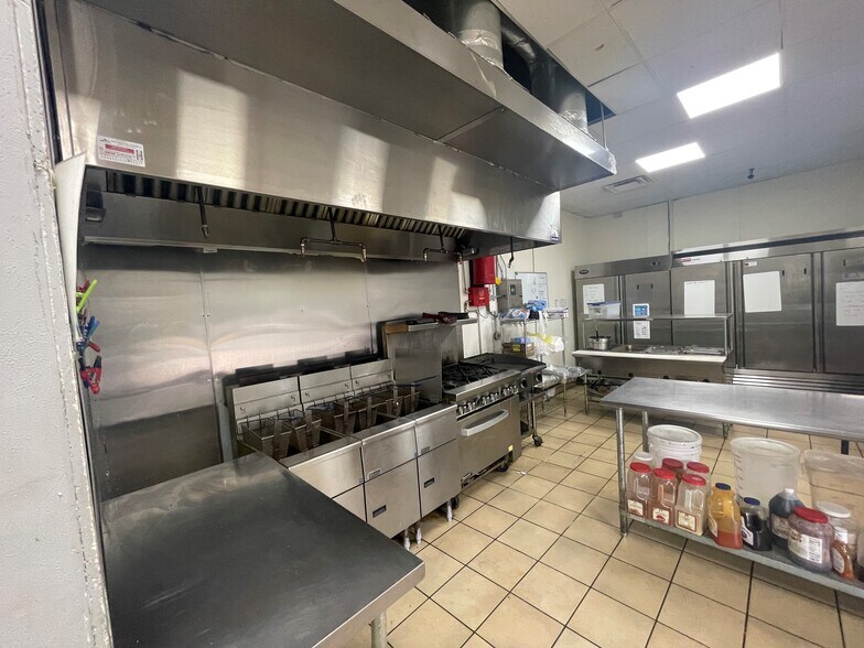 More Photos Of 539 Smith St, Providence Unknown For Lease