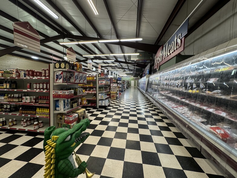 More Photos Of 9421 S Hwy 165, Woodworth Service Station For Sale