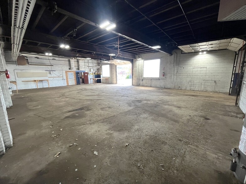More Photos Of 1310 E 260th St, Euclid Warehouse For Sale