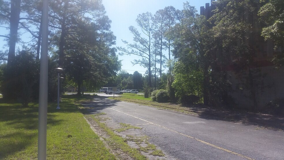 More Photos Of 407 E Ash St, Perry Medical For Sale