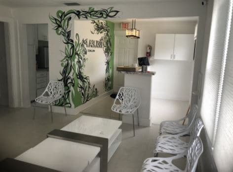 More Photos Of 2023 Jeffcott St, Fort Myers Office For Sale