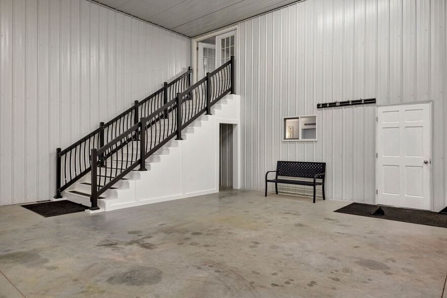 More Photos Of 7754 S State Route 73, Wilmington Flex For Sale
