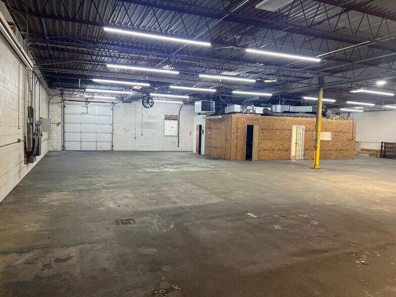 More Photos Of 119 Horsham Rd, Horsham Township Light Distribution For Lease
