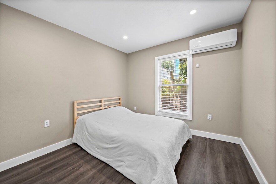 More Photos Of 1811 21st St, Galveston Apartments For Sale