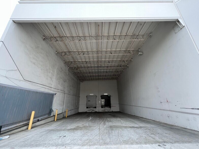 More Photos Of 1770 S Vineyard Ave, Ontario Warehouse For Sale