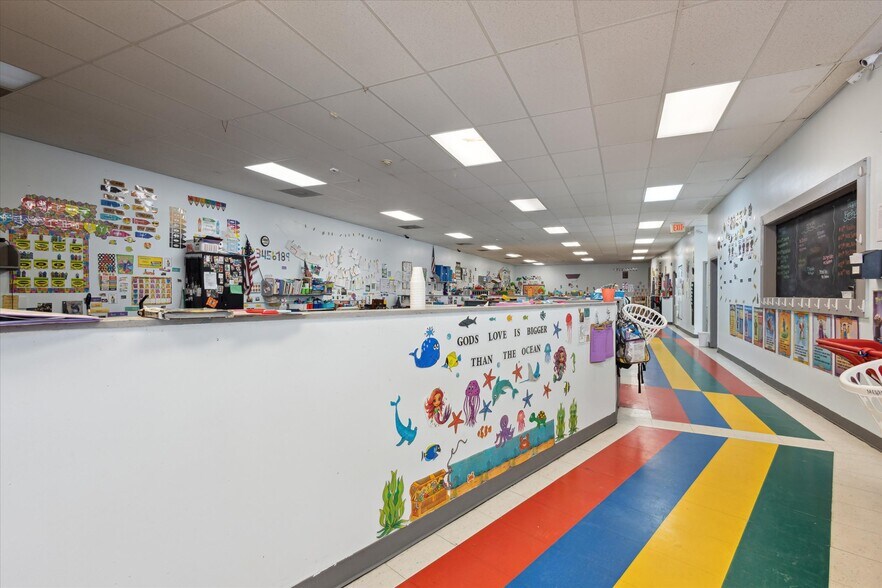 More Photos Of 307 S Depot St, Rogersville General Retail For Lease