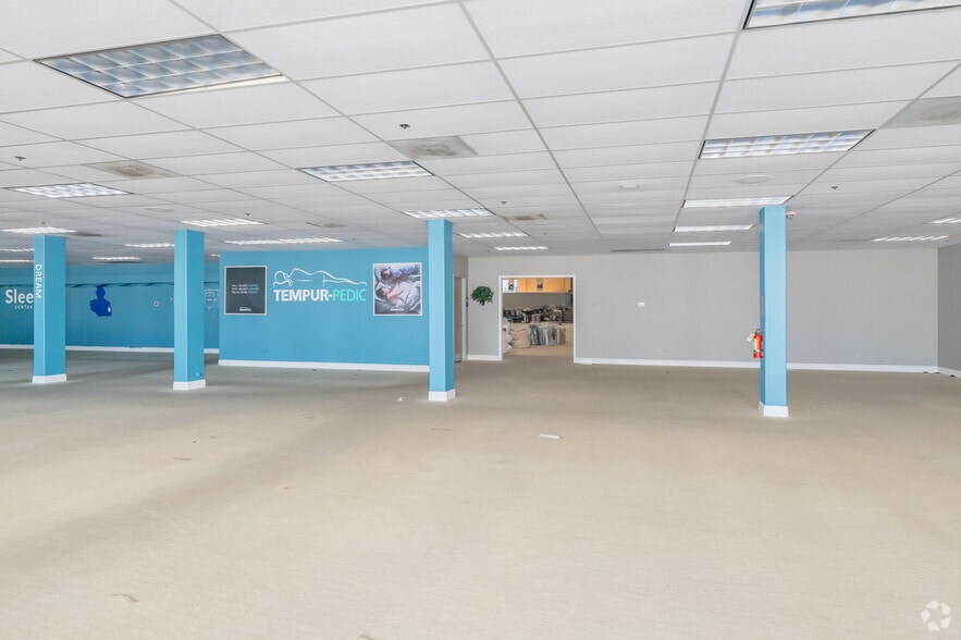 More Photos Of 2320-2340 Auburn Blvd, Sacramento Unknown For Lease