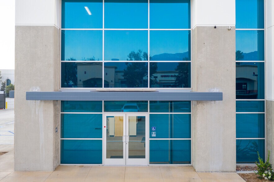 More Photos Of 11557 Foothill Blvd, Rancho Cucamonga Warehouse For Lease