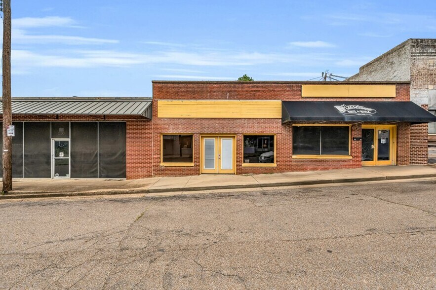 Primary Photo Of 108 N Lafayette St, Starkville Office For Lease