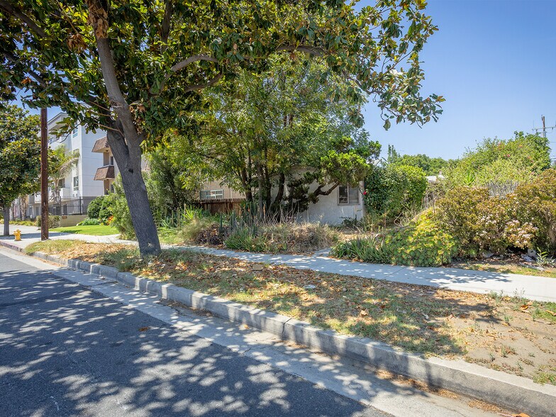 More Photos Of 14301 Roscoe Blvd, Panorama City Land For Sale