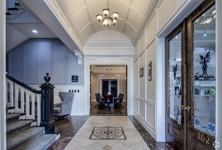 More Photos Of 110 W Indiana Ave, Deland Office For Sale